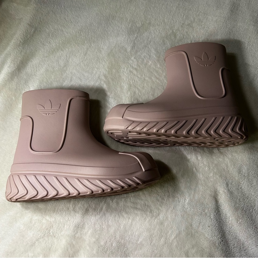 adidas Women's Light Mauve Pink Winter Rain Boots